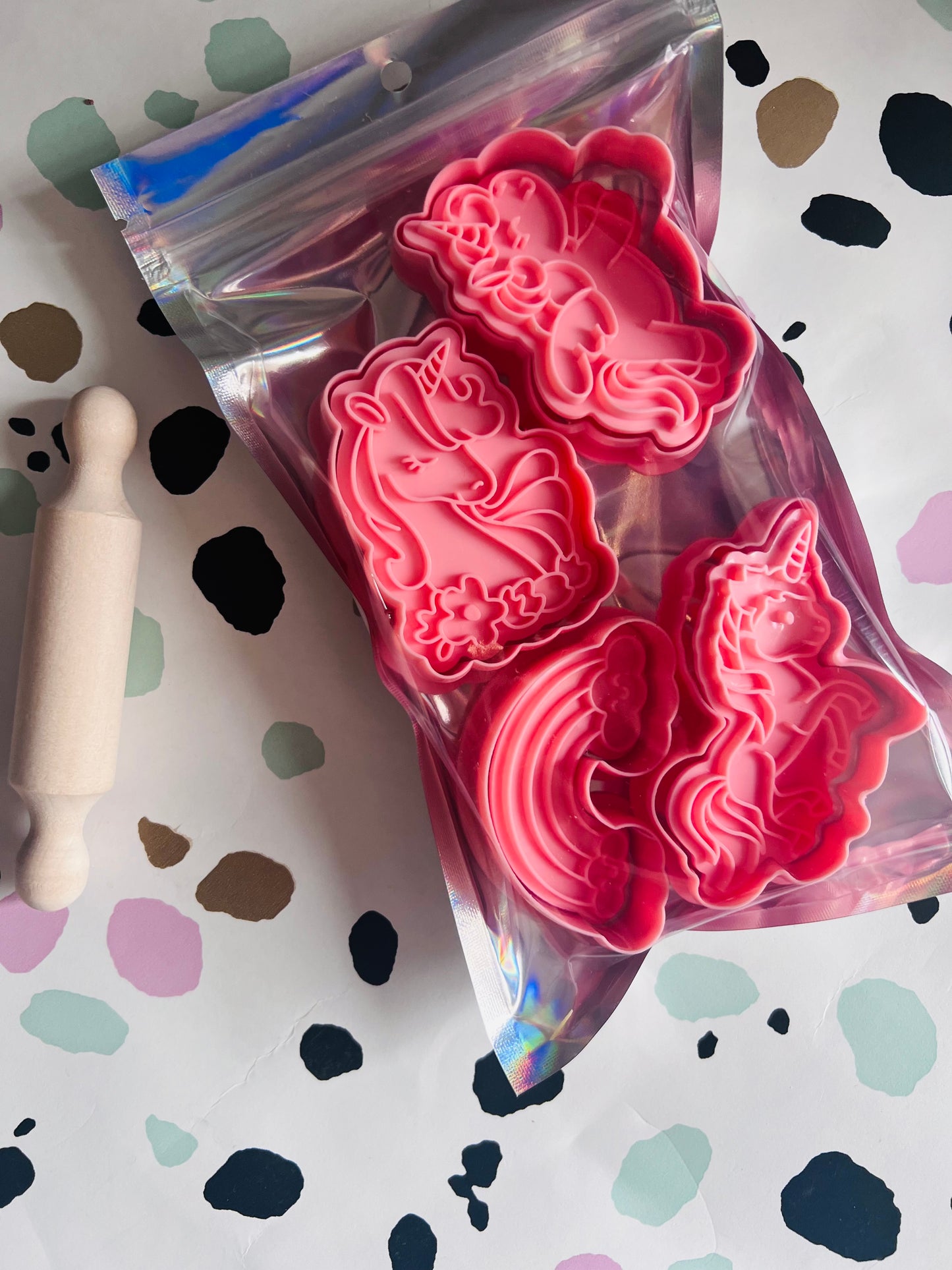 Unicorn modelling dough Shapes and cutters - Sensory Play - Semh - SEN - Home Education- Dough Fun - Eco Friendly children’s gifts - Gift ideas for children - Party Favours - children’s Crafts