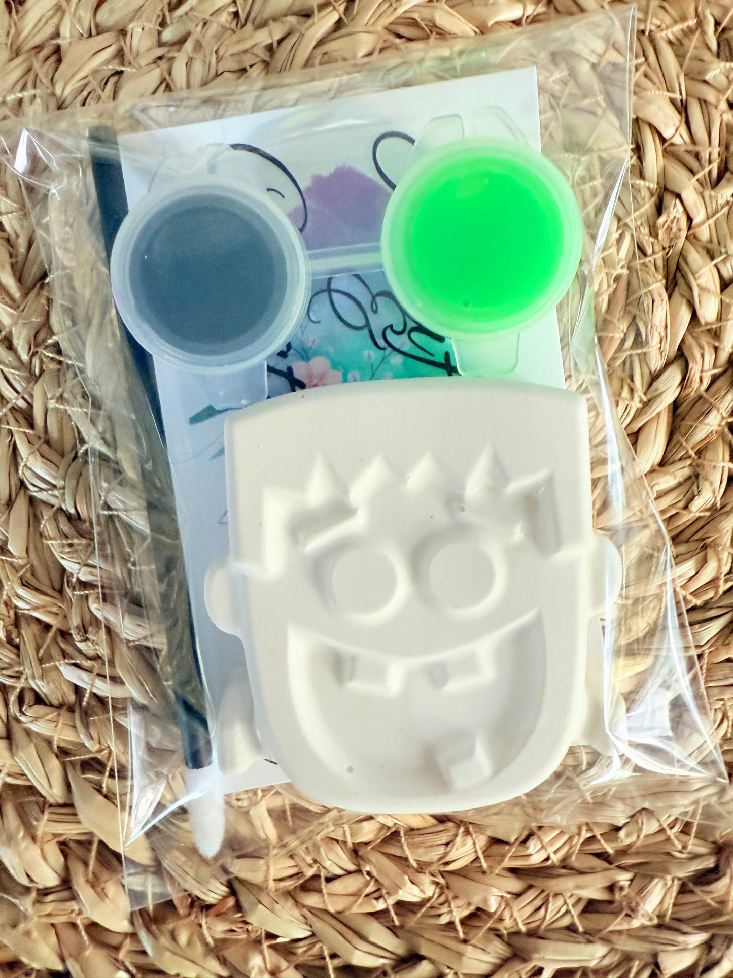 Paint your own Frankenstain Halloween themed craft box - Halloween decorations- Halloween ideas - Halloween crafts - children’s craft kits - children craft ideas - kids activities - paint your own figures - painting kit