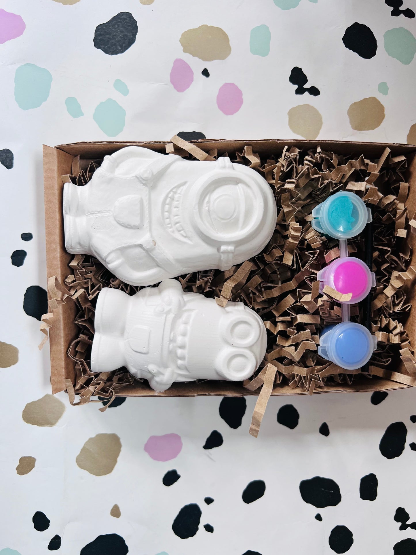 Minion inspired plaster of paris craft box - Activity set - Room decoration - Childrens Gifts - Gifts - Paintable - Painting - Mario