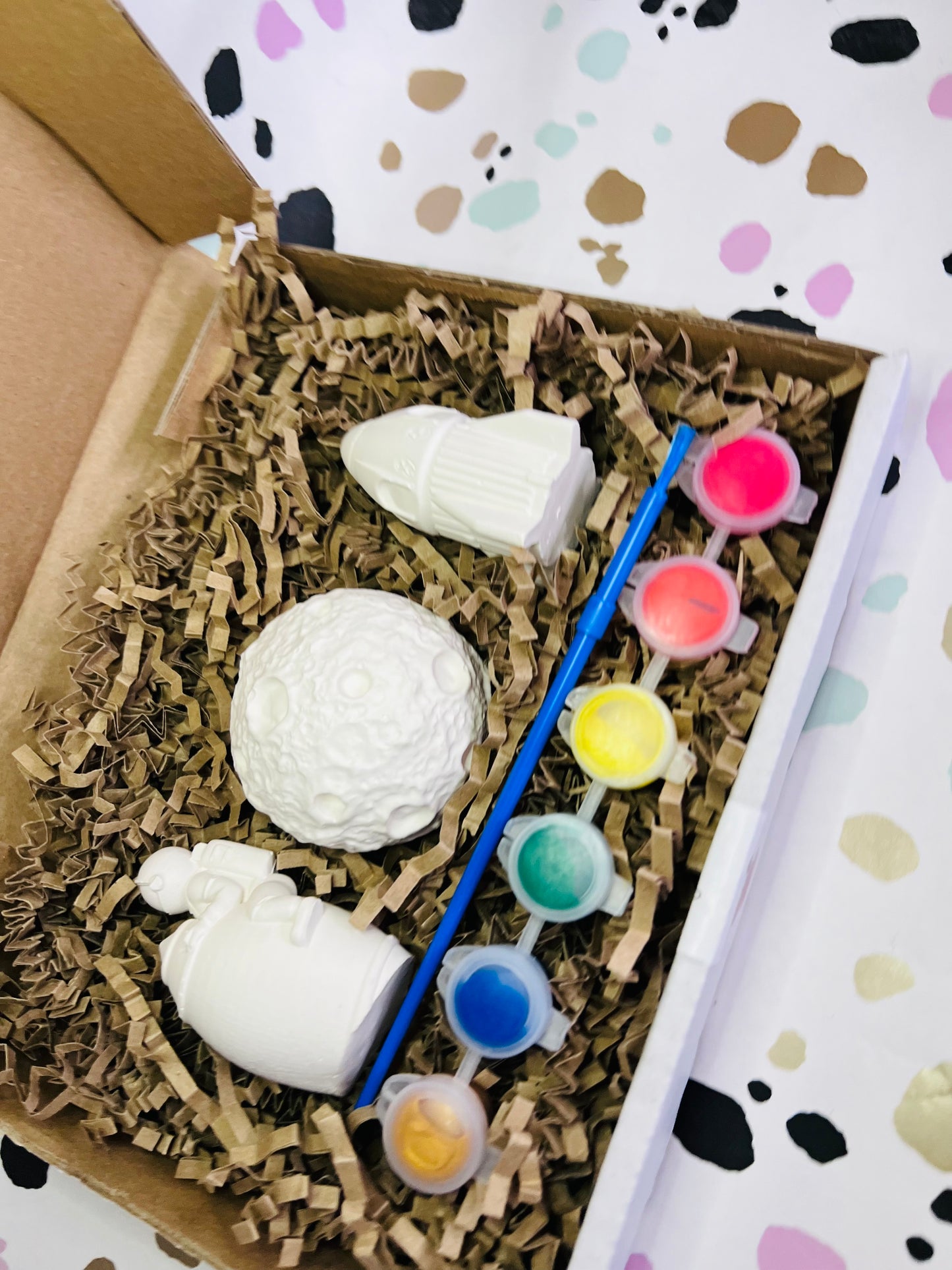 Moon landing themed plaster of paris craft box - Activity set - Room decoration - Childrens Gifts - Gifts - Painting - Art kit - Craft