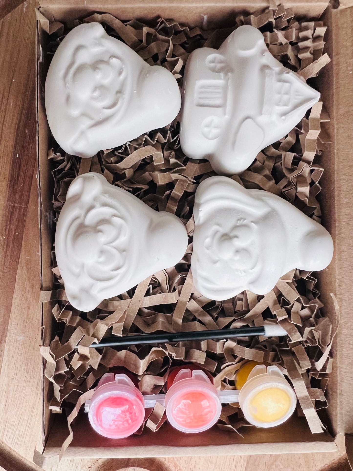 Smurf themed paint your own plaster of paris craft box - Activity set - Room decoration - Childrens Gifts - Gifts - Paintable - Painting - art