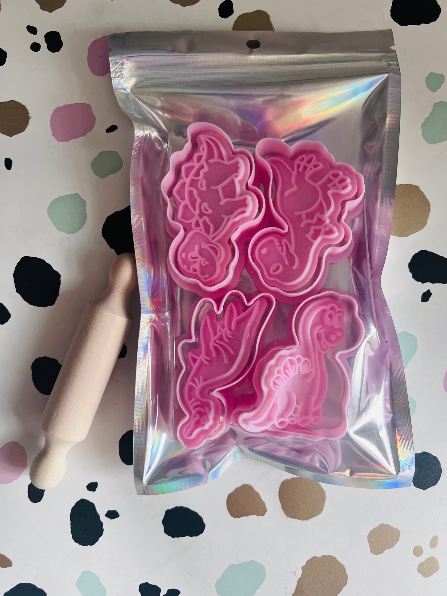 Dinosaur modelling dough Shapes and cutters - Sensory Play - Semh - SEN - Home Education- dough Fun - Eco Friendly children’s gifts - Gift ideas for children - Party Favours - children’s Crafts