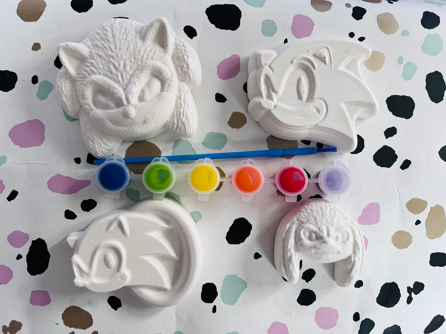 Sonic inspired plaster of paris craft box - Activity set - Room decoration - Childrens Gifts - Gifts - Paintable - Painting - Mario