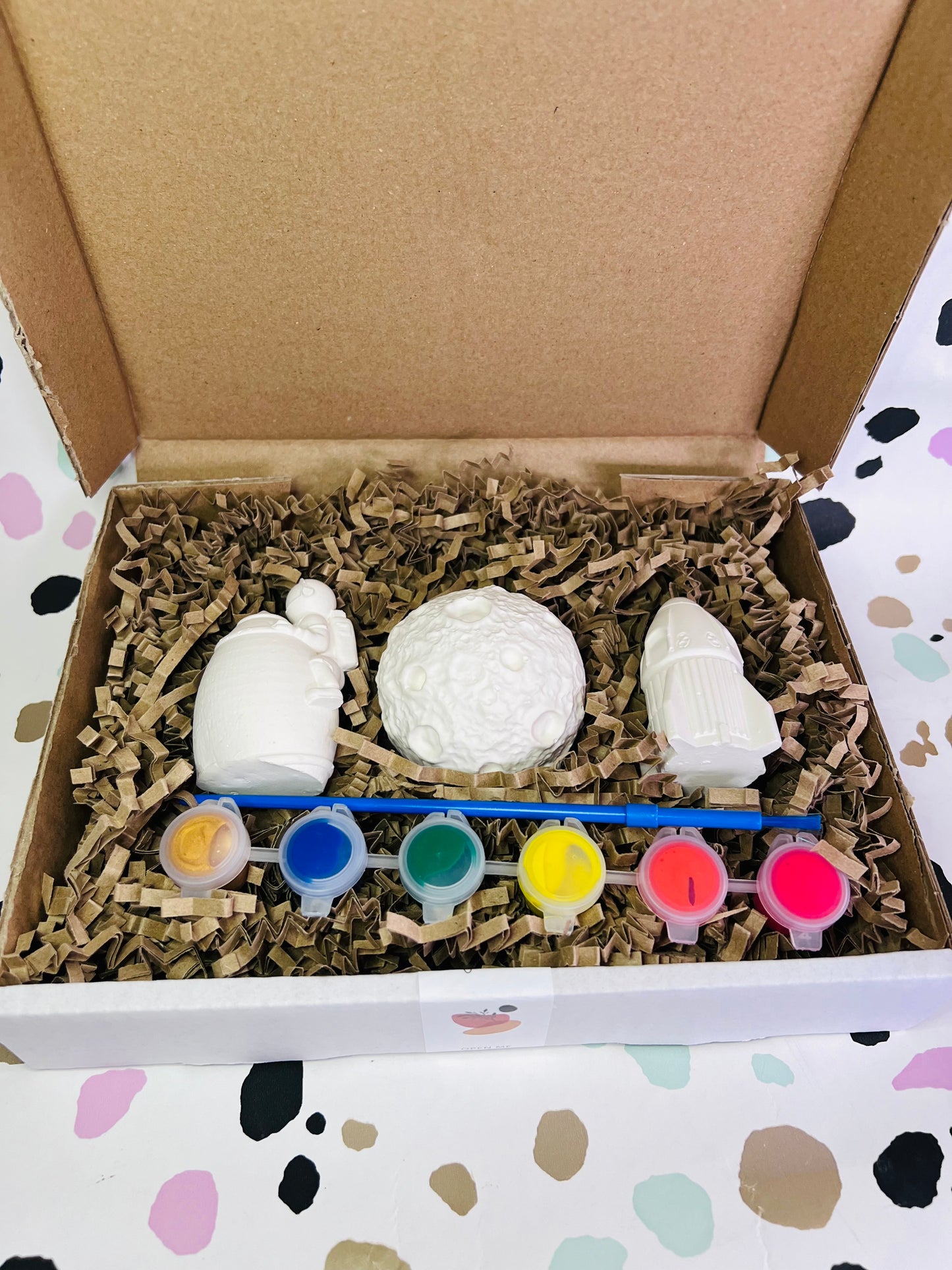 Moon landing themed plaster of paris craft box - Activity set - Room decoration - Childrens Gifts - Gifts - Painting - Art kit - Craft