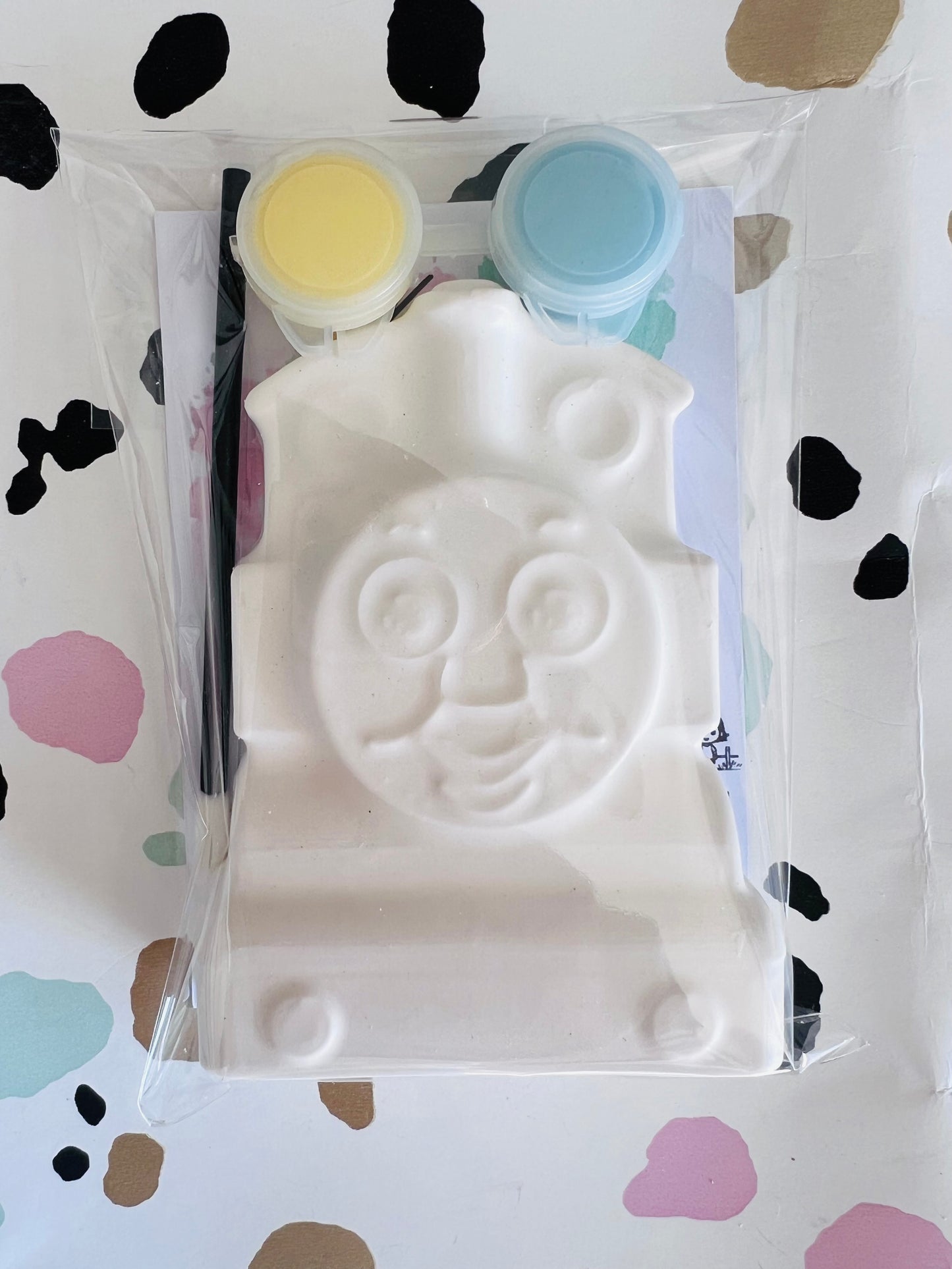 Paint your own Thomas the tank- Activity set - Room decoration - Childrens Gifts - Gifts - Paintable - Painting - Party