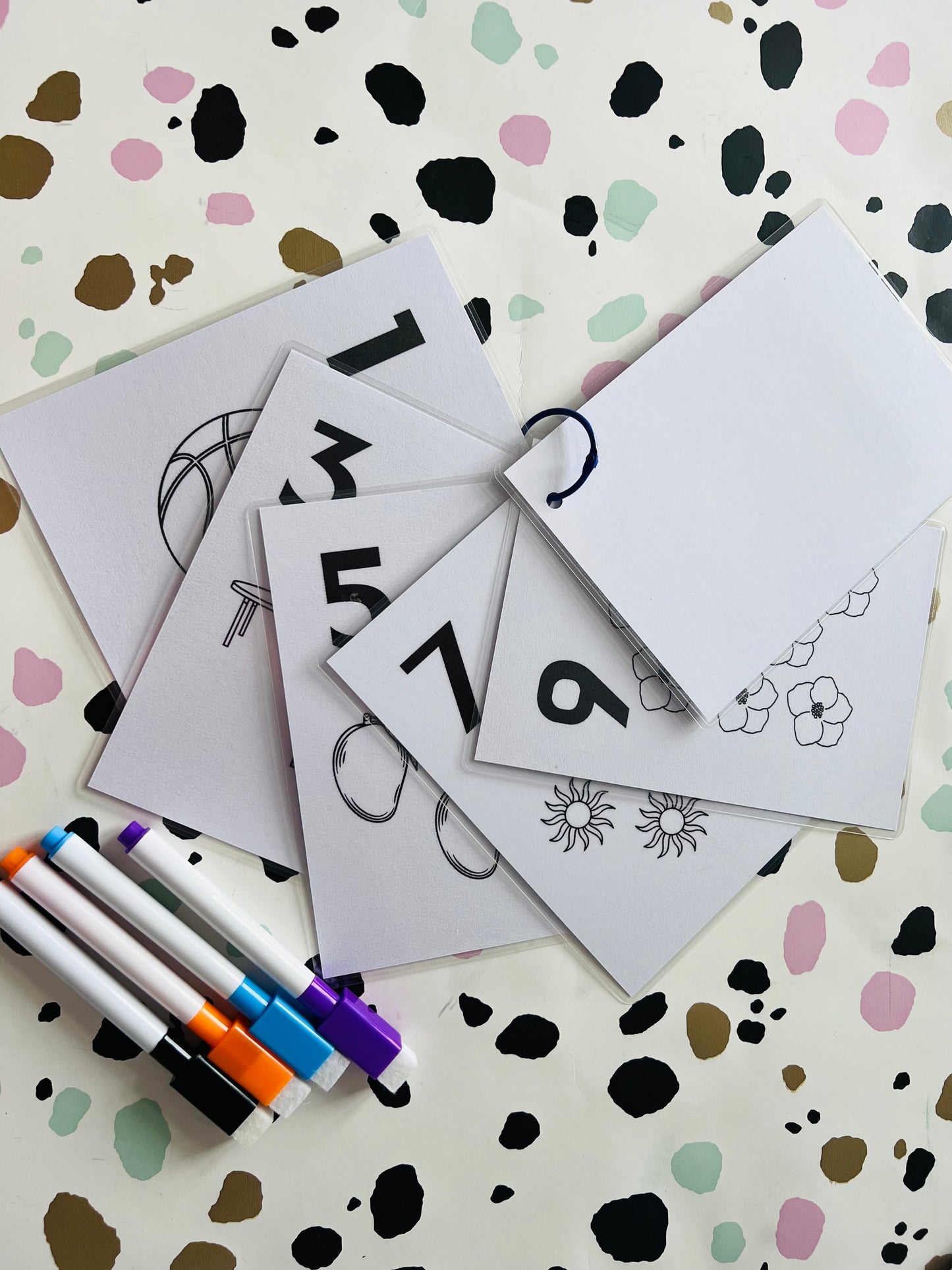 Lets count and colour Activity Wipe Clean Book - Crafts On The Go - Pocket Money Crafts - Children’s Learning - Children’s Colouring Books - Home Education