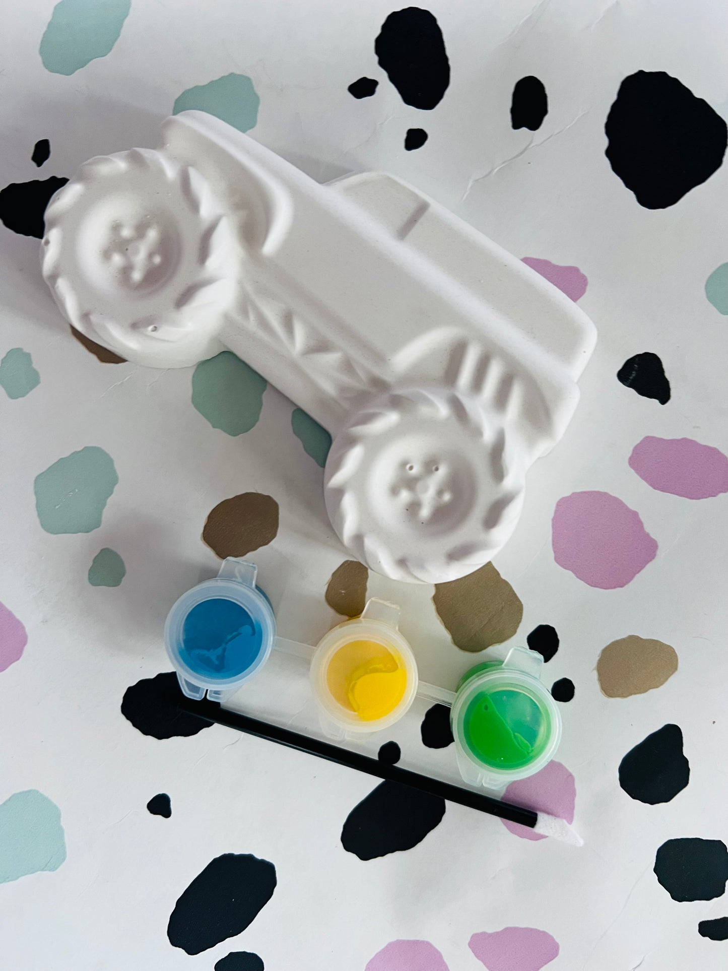Paint your own Monster truck inspired plaster of Paris Figure - Activity set - Room decoration - Childrens Gifts - Gifts - Paintable - Painting