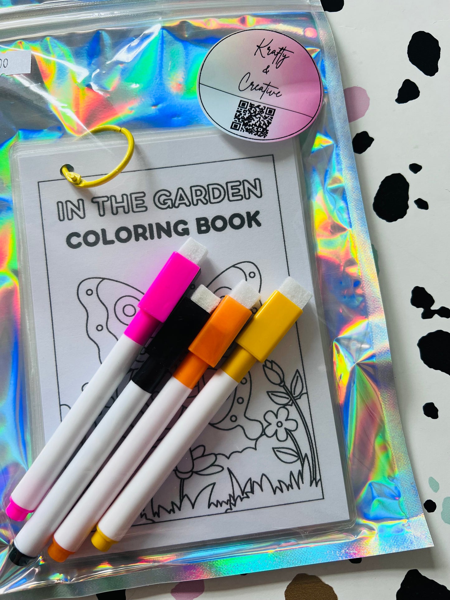 In the garden colouring Activity Wipe Clean Book - Crafts On The Go - Pocket Money Crafts - Children’s Learning - Children’s Colouring Books - Home Education