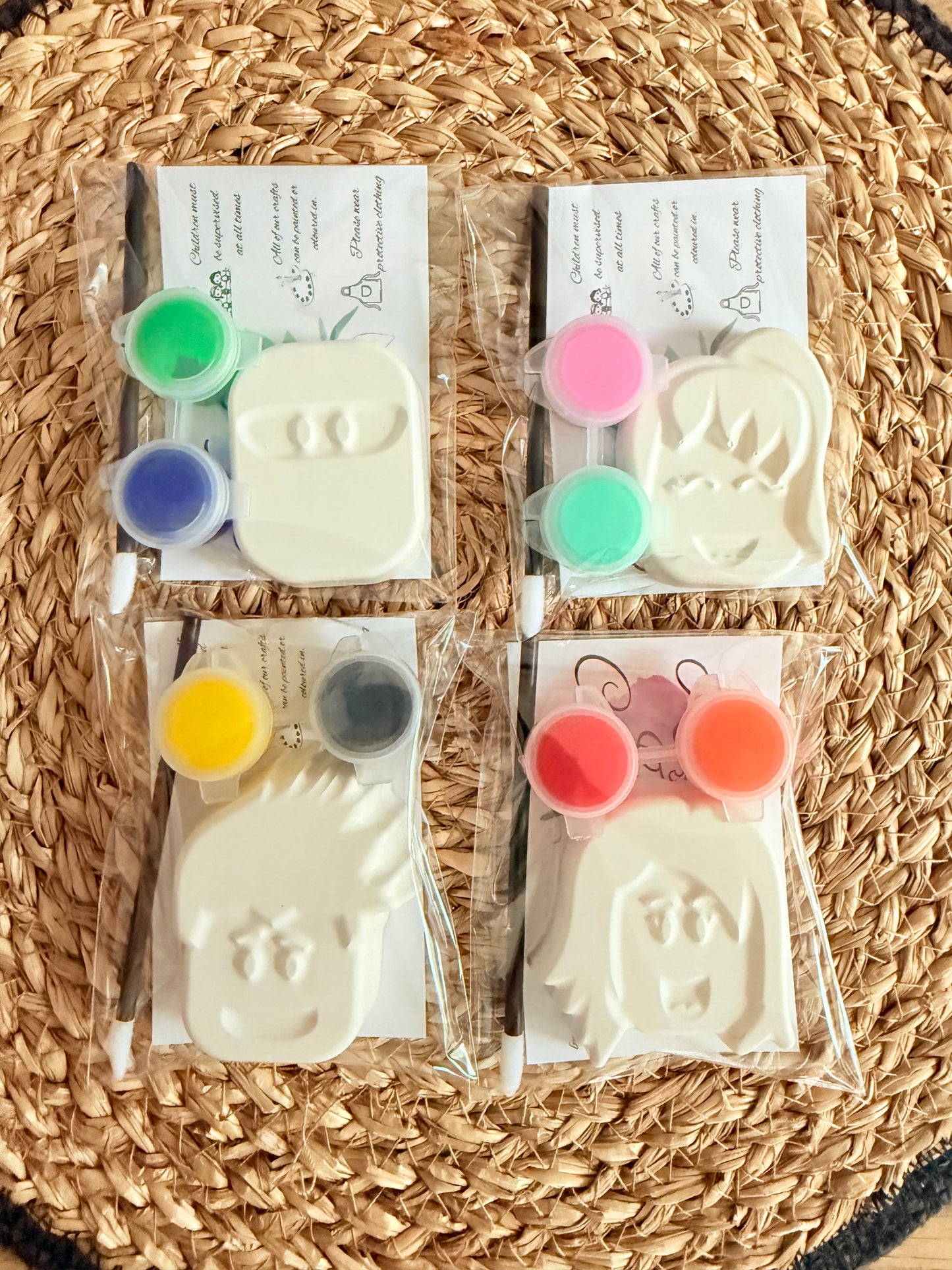 Blox figure paint your own plaster of paris craft - Activity set - Room decoration - Childrens Gifts - Gifts - Paintable - Painting - art