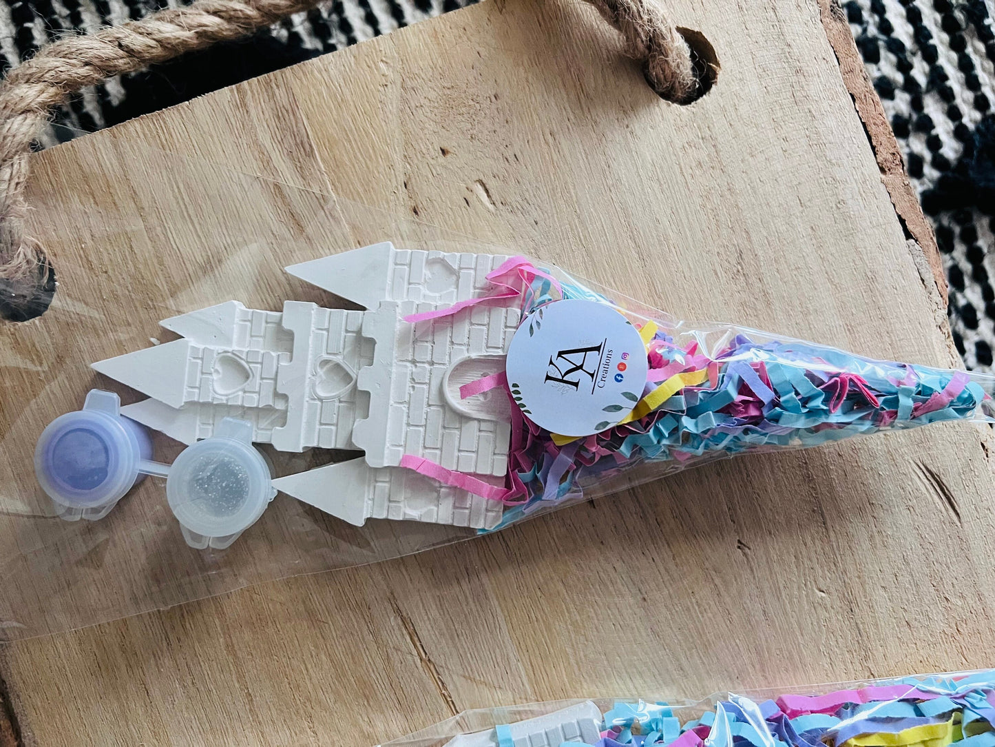 Paint your own Castle party favour gifts - Activity set - Room decoration - Childrens Gifts - Gifts - Paintable - Painting - Princess