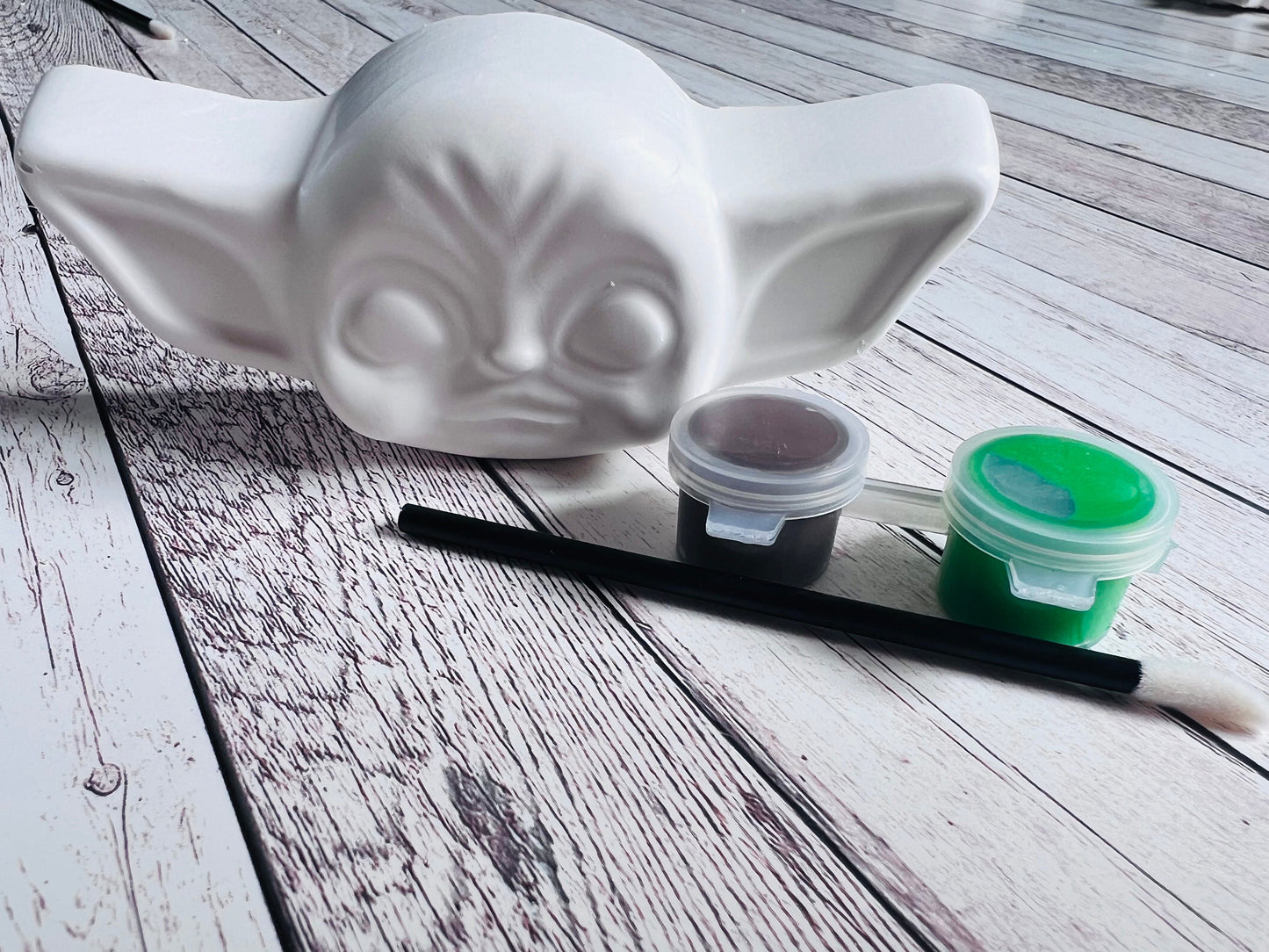 Paint your own plaster of Paris Star Wars YODA head - Activity set - Room decoration - Childrens Gifts - Gift - Painting - Party favour