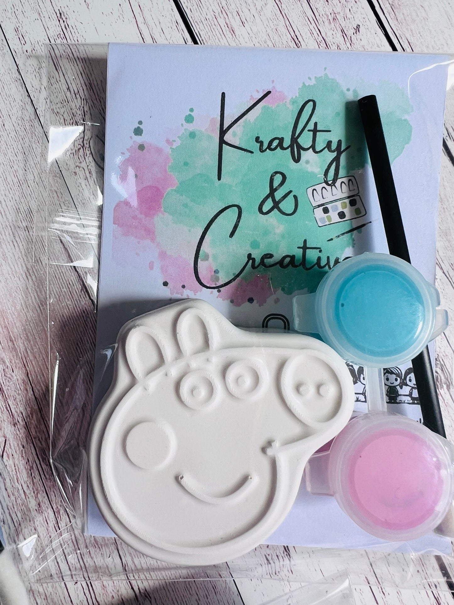 Paint your own plaster of Paris Pink Pig & friends mixed 1pc figure - Activity set - Childrens Gifts - Gift - - Painting - Party favour