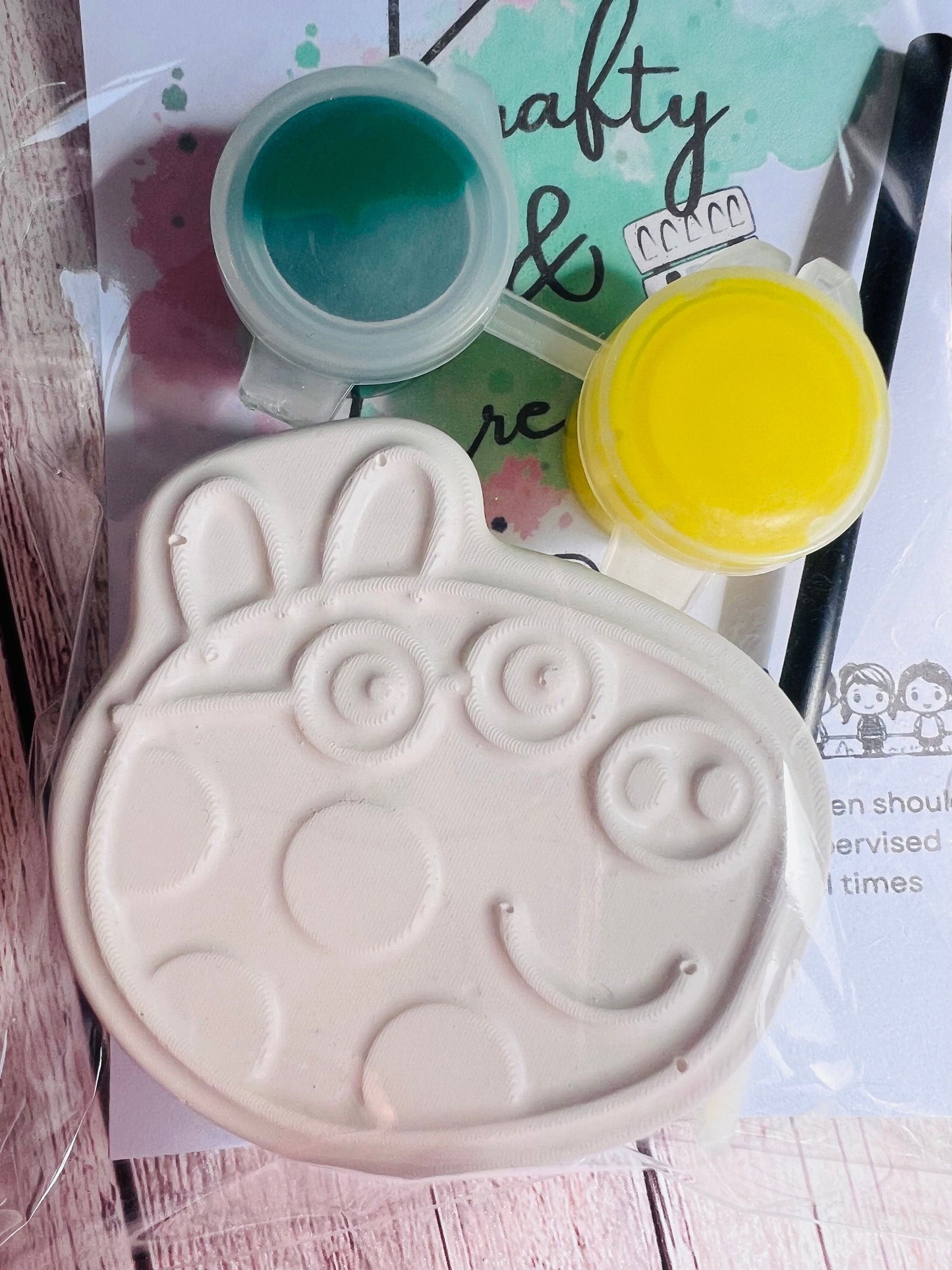 Paint your own plaster of Paris Pink Pig & friends mixed 1pc figure - Activity set - Childrens Gifts - Gift - - Painting - Party favour