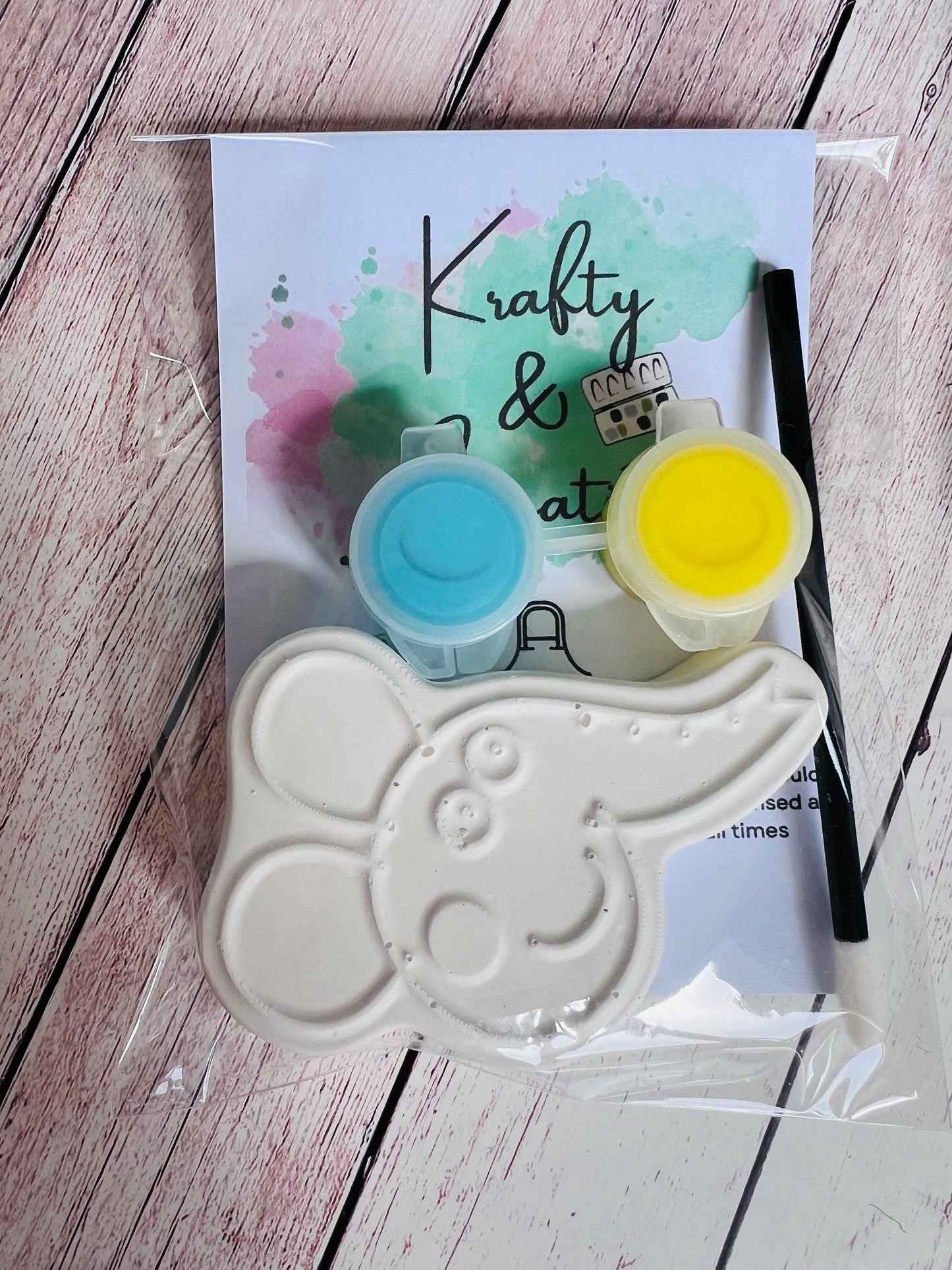 Paint your own plaster of Paris Pink Pig & friends mixed 1pc figure - Activity set - Childrens Gifts - Gift - - Painting - Party favour