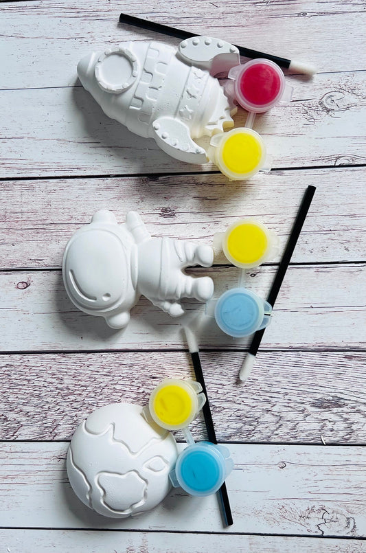 Paint Your Own Space Theme Plaster Figures | Rocket & Astronaut Craft Kit | Kids Party Bag & Creative Gift