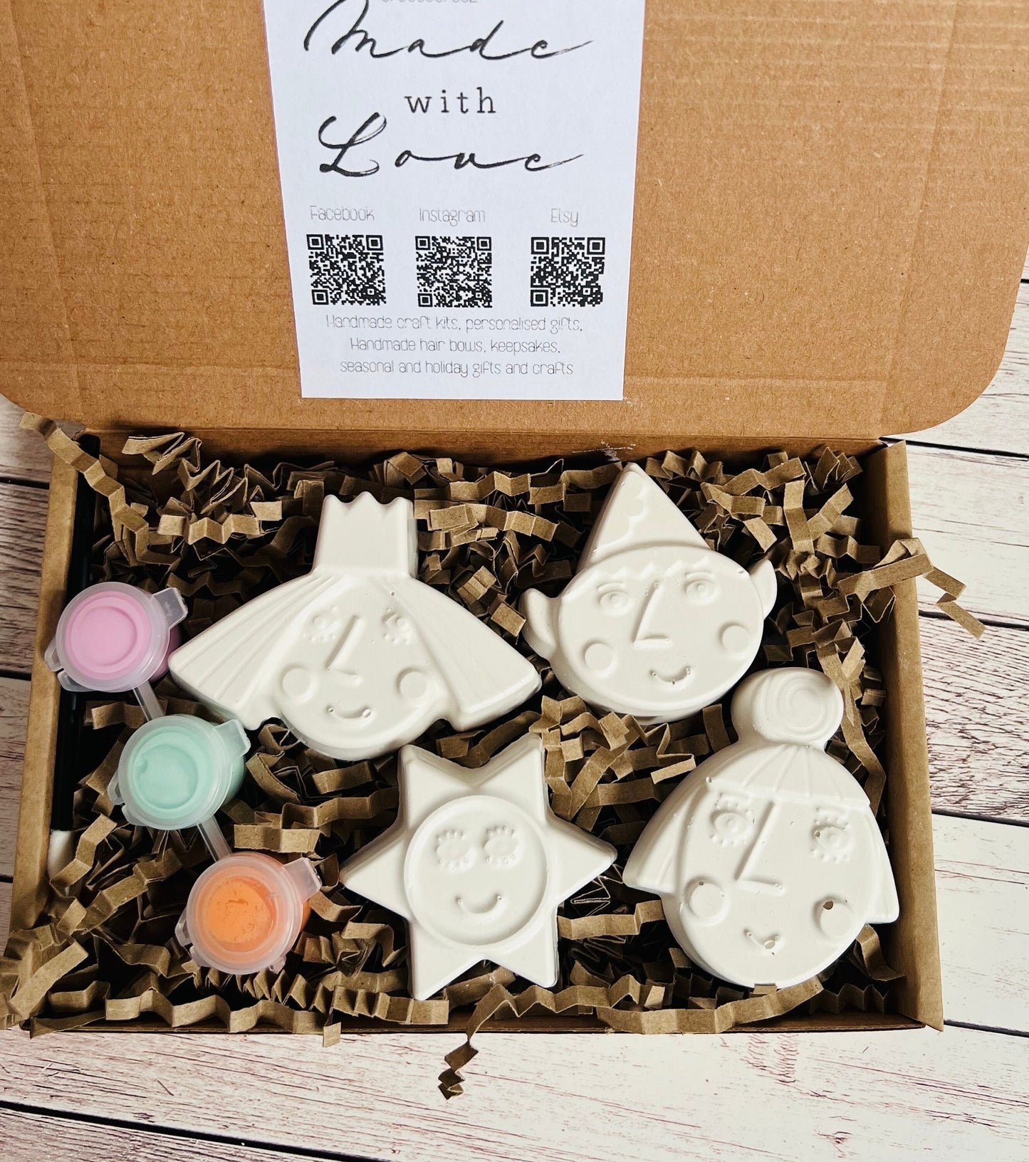 Little kingdom inspired plaster of paris craft box - Activity set - Room decoration - Childrens Gifts - Gifts - Paintable - Painting