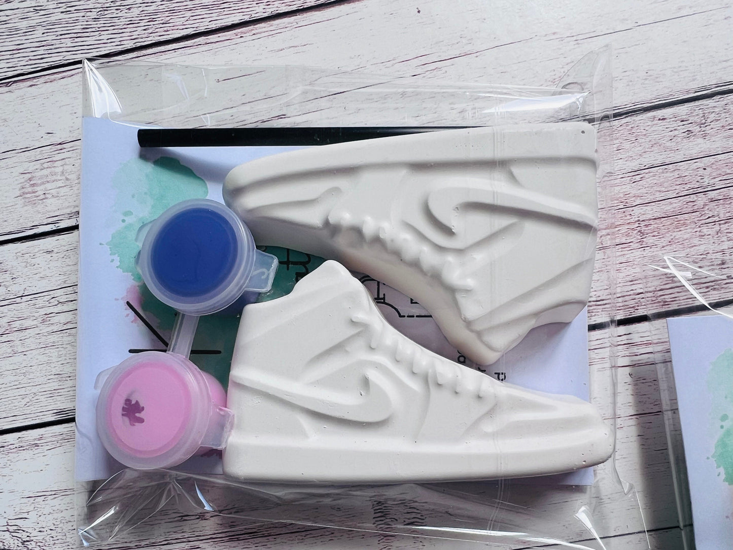 Paint your own plaster of Paris trainers - sneakers - Activity set - Childrens Gifts - Gift - Painting - Party favour - character gift