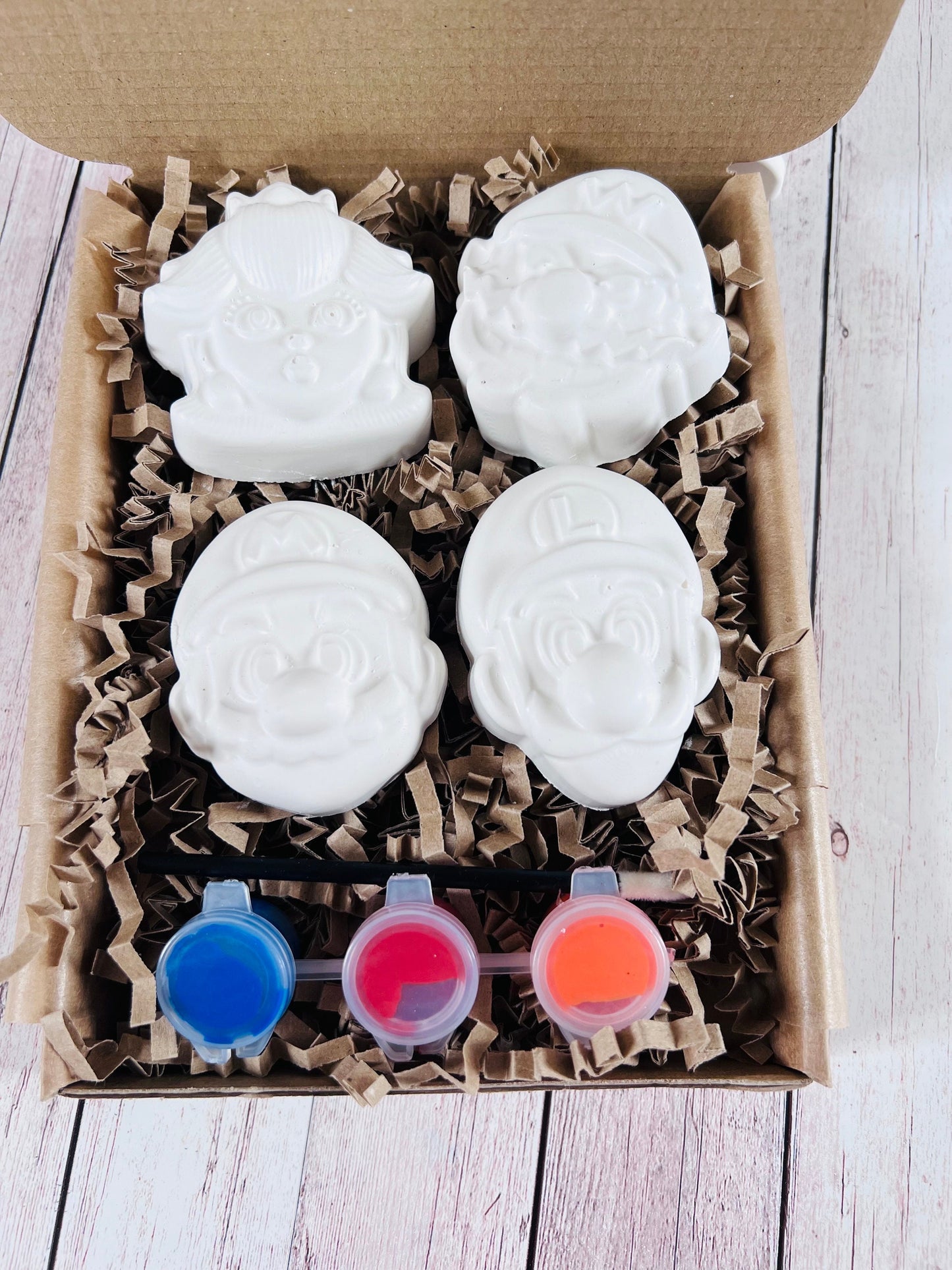 Mini Mario inspired plaster of paris craft box - Activity set - Room decoration - Childrens Gifts - Gifts - Paintable - Painting - Mario