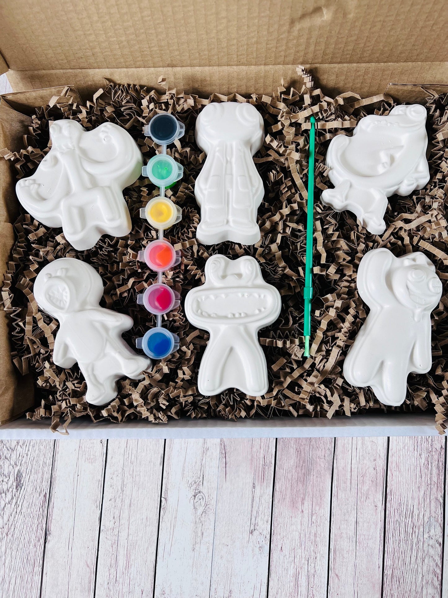 Rainbow inspired plaster of paris craft box - Activity set - Room decoration - Childrens Gifts - Gifts - Paintable - Painting