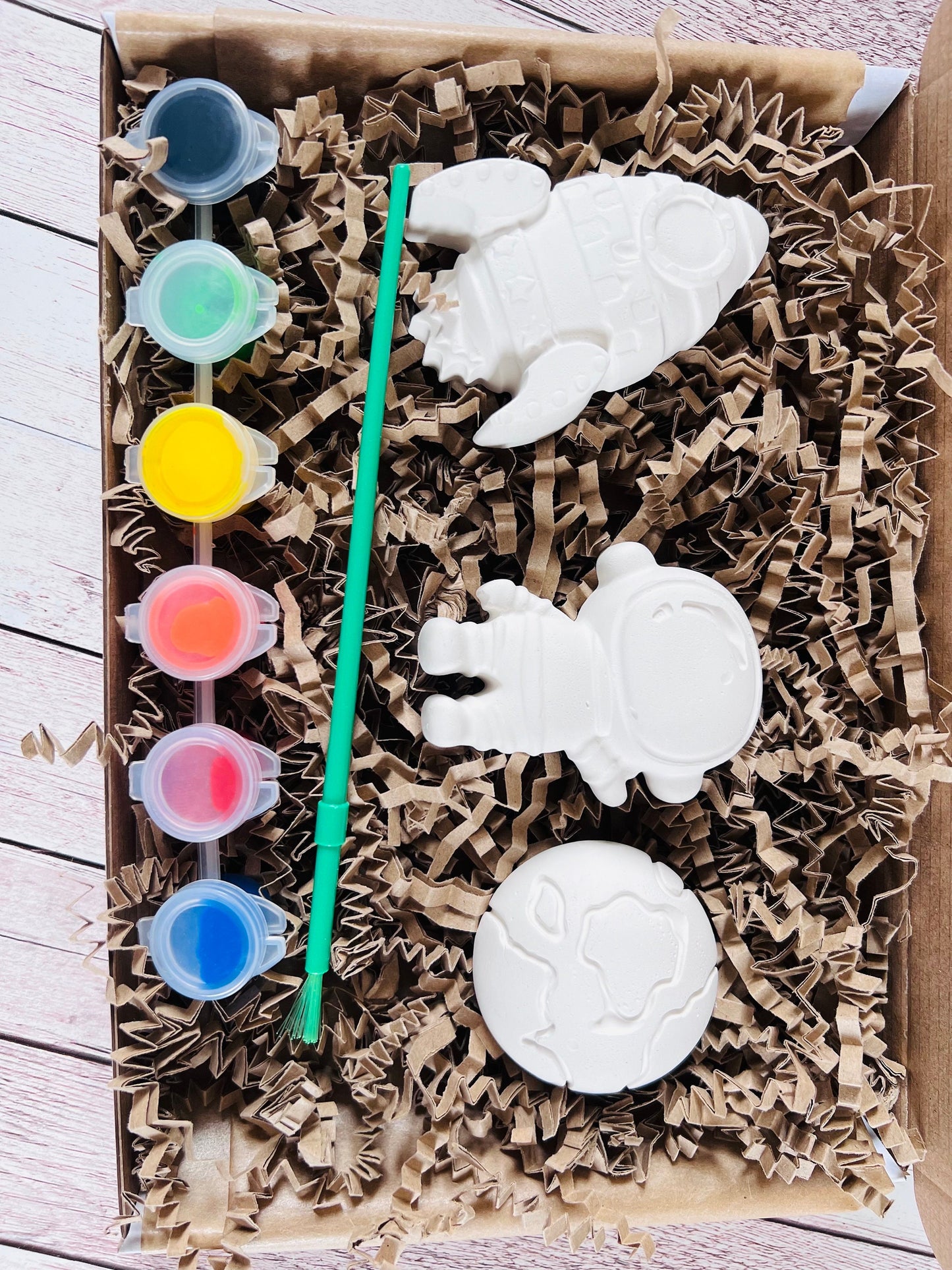 Space and rocket themed plaster of paris craft box - Activity set - Room decoration - Childrens Gifts - Gifts - Painting - Art kit - Craft
