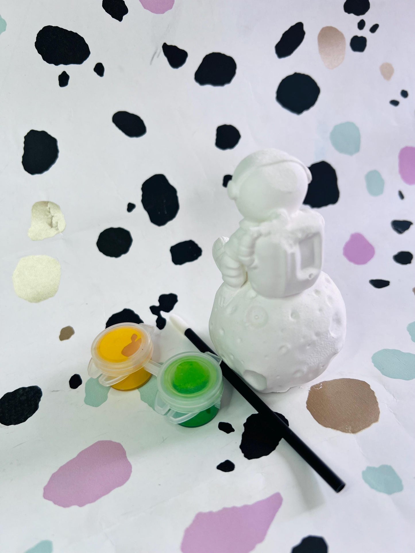 Space man on the moon themed plaster of paris craft - Activity set - Room decoration - Childrens Gifts - Gifts - Painting - Art kit