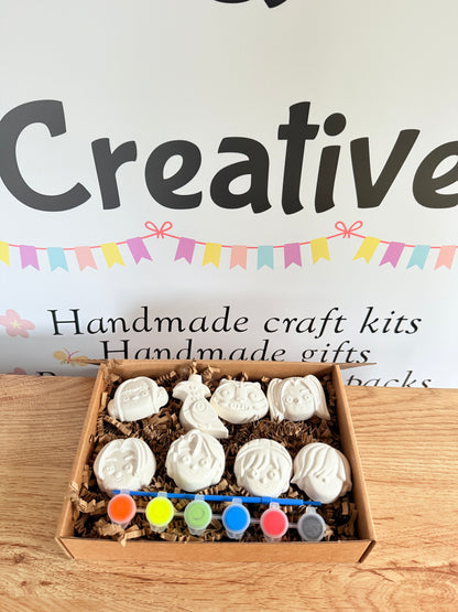 A5 K POP characters inspired plaster of paris craft box  - Activity set - Room decoration - Childrens Gifts - Gifts - Paintable - Painting