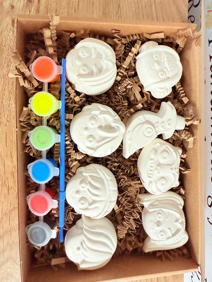 A5 K POP characters inspired plaster of paris craft box  - Activity set - Room decoration - Childrens Gifts - Gifts - Paintable - Painting