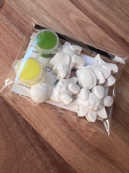 Paint your own plaster of Paris 4pc dinosour set - Activity set - Room decoration - Childrens Gifts - Paintable - Painting - Party Favour
