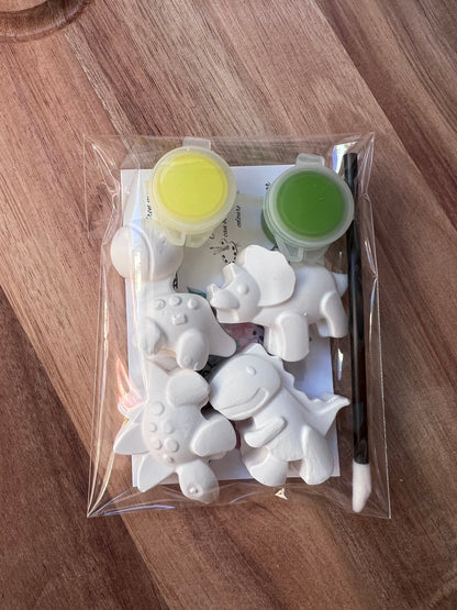 Paint your own plaster of Paris 4pc dinosour set - Activity set - Room decoration - Childrens Gifts - Paintable - Painting - Party Favour