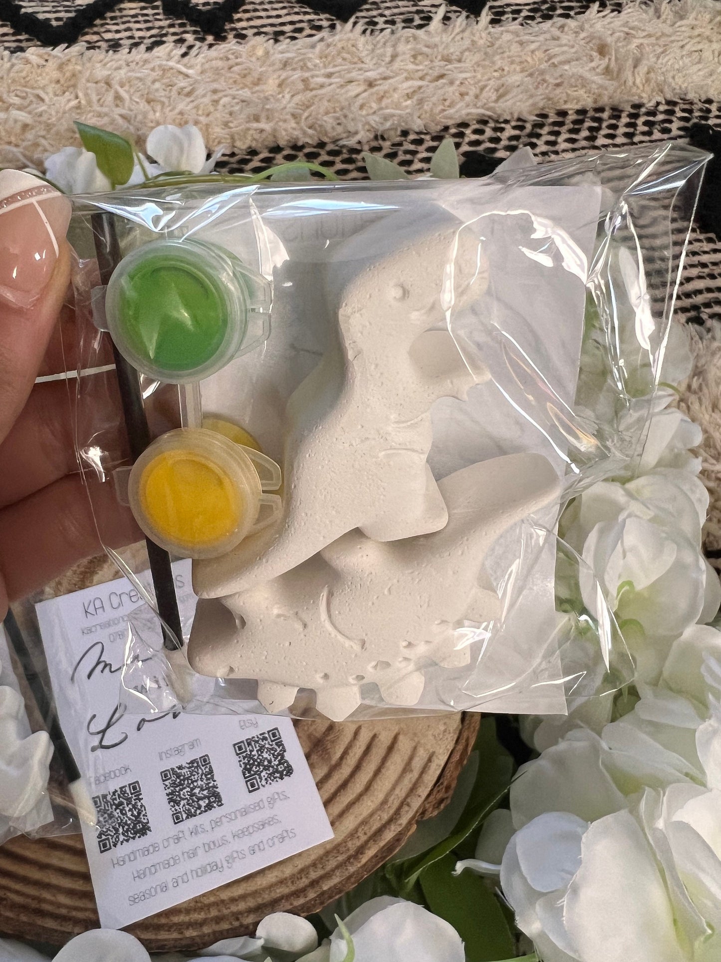 Paint your own plaster of Paris 2pc Dinosour - Activity set - Room decoration - Childrens Gifts - Paintable - Painting - Party Favour