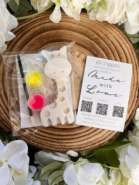 Paint your own Freestanding 3D plaster of Paris Giraffe - Activity set - Room decoration - Childrens Gifts - Gifts - Paintable - Painting