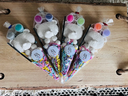 Paint your own Bear party favour gifts  - Activity set - Room decoration - Childrens Gifts - Gifts - Paintable - Painting - Party - Bear