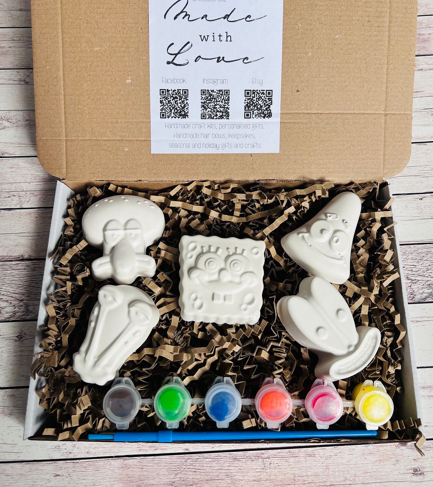 Sponge boy and friends inspired plaster of paris craft box  - Activity set - Room decoration - Childrens Gifts - Gifts - Paintable - Painting-