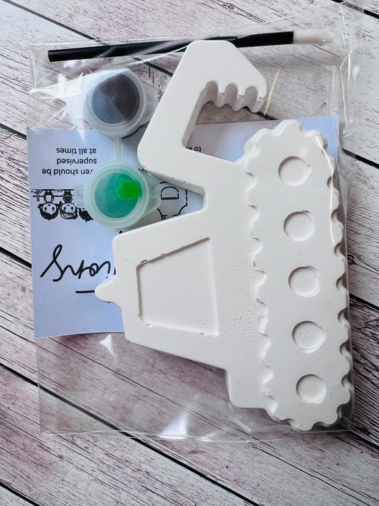 Paint your own plaster of Paris Digger - Activity set - Room decoration - Childrens Gifts - Gifts - Paintable - Painting - Construction- Dig