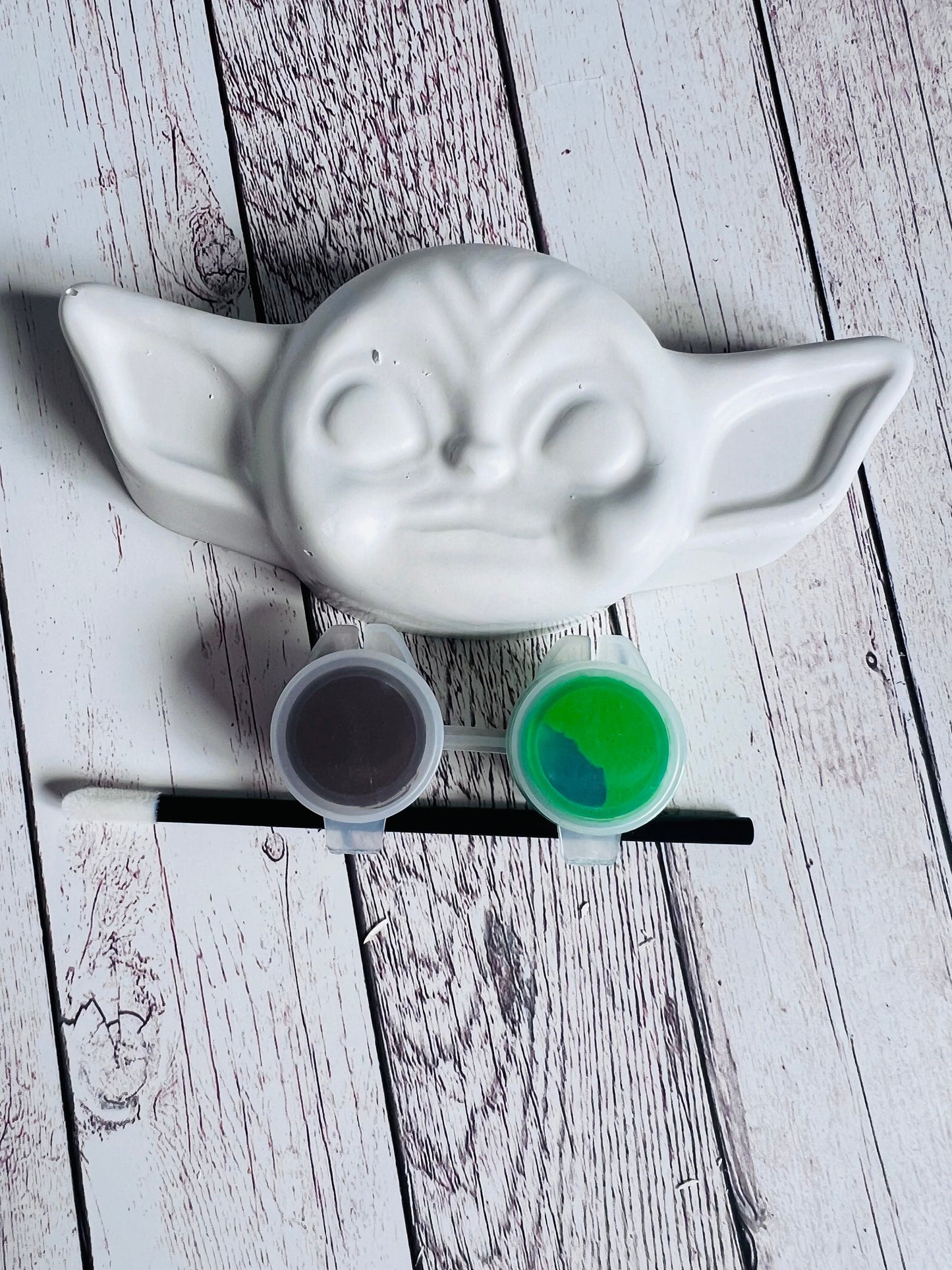 Paint your own plaster of Paris Star Wars YODA head - Activity set - Room decoration - Childrens Gifts - Gift  - Painting - Party favour