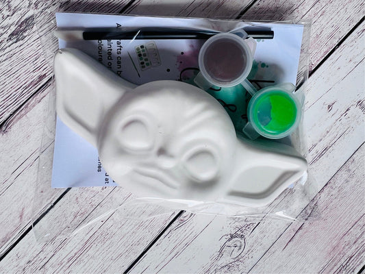 Paint your own plaster of Paris Star Wars YODA head - Activity set - Room decoration - Childrens Gifts - Gift  - Painting - Party favour