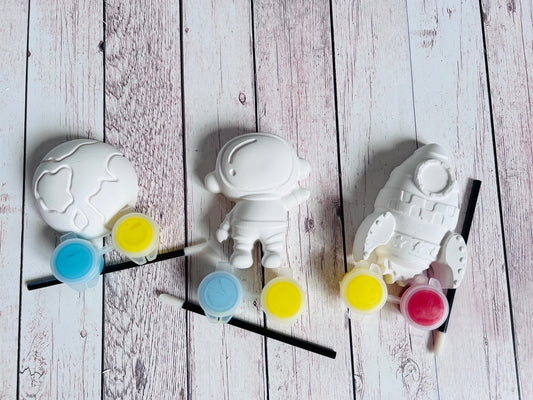 Paint Your Own Space Theme Plaster Figures | Rocket & Astronaut Craft Kit | Kids Party Bag & Creative Gift