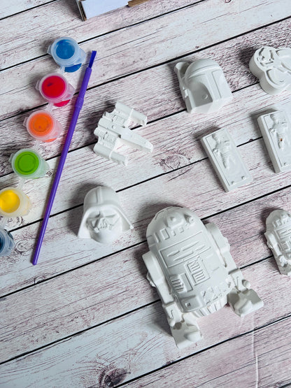 Star Wars inspired plaster of paris craft box  - Activity set - Room decoration - Childrens Gifts - Gifts - Paintable - Painting