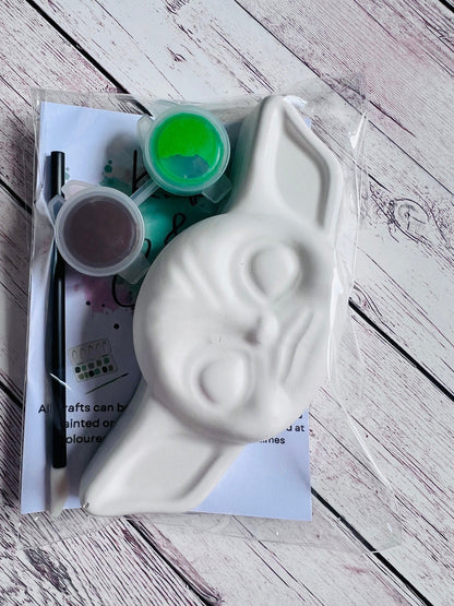 Paint your own plaster of Paris Star Wars YODA head - Activity set - Room decoration - Childrens Gifts - Gift  - Painting - Party favour