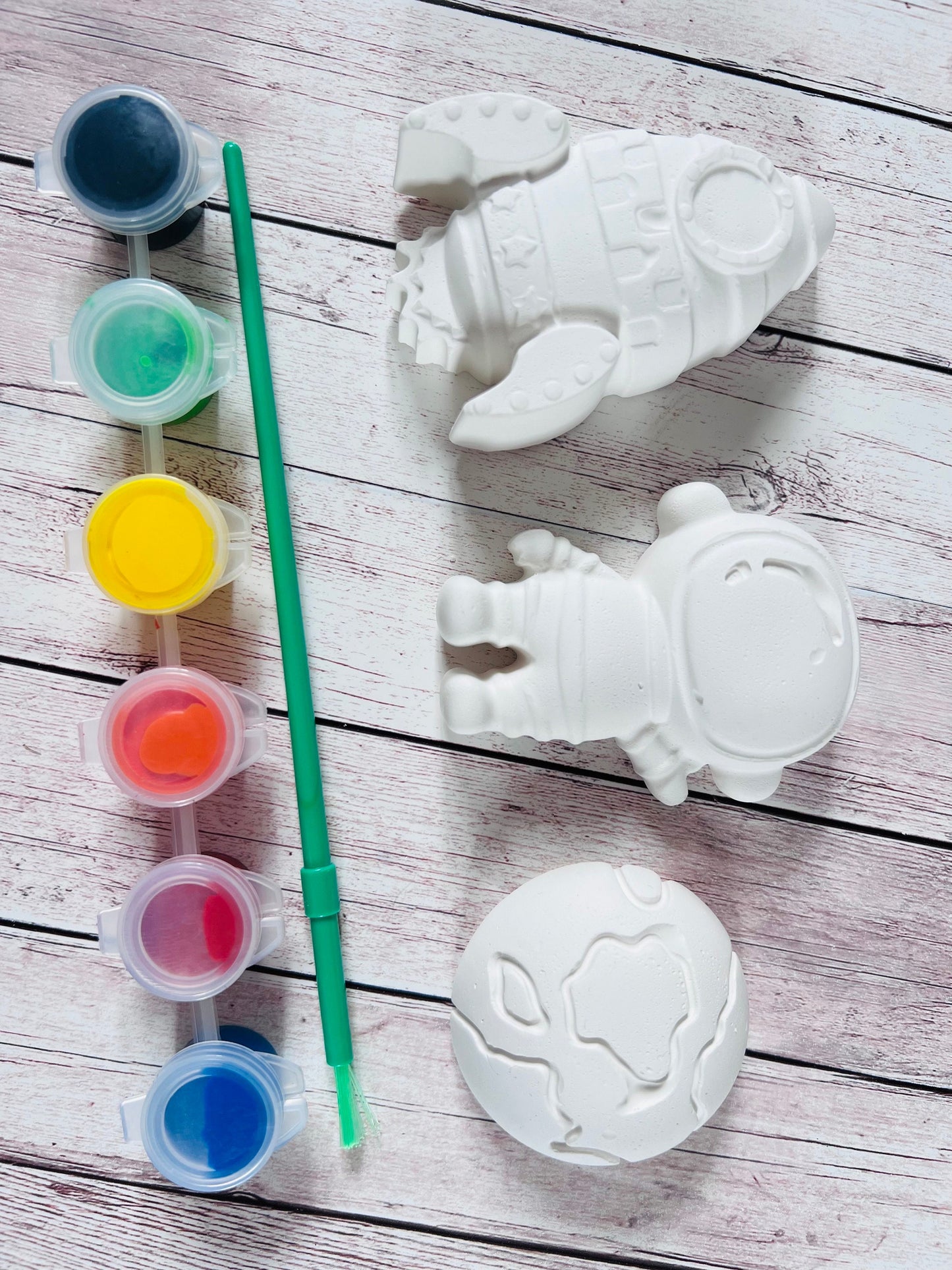 Space and rocket themed plaster of paris craft box  - Activity set - Room decoration - Childrens Gifts - Gifts  - Painting - Art kit - Craft