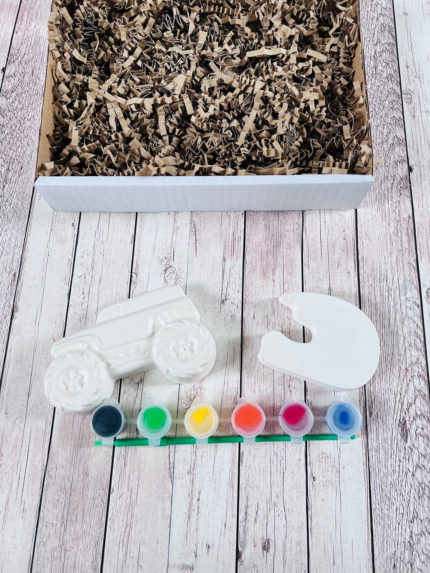 Monster Jam Grave Digger plaster of paris craft box - Activity set - Room decoration - Childrens Gifts - Gifts - Paintable