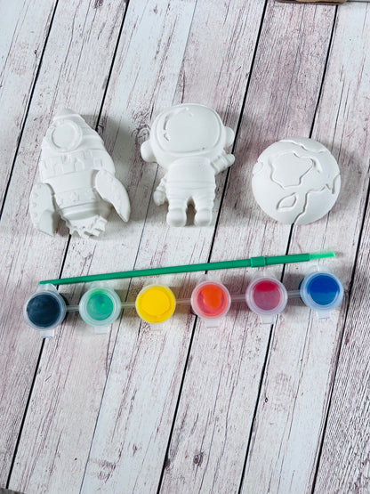 Space and rocket themed plaster of paris craft box  - Activity set - Room decoration - Childrens Gifts - Gifts  - Painting - Art kit - Craft