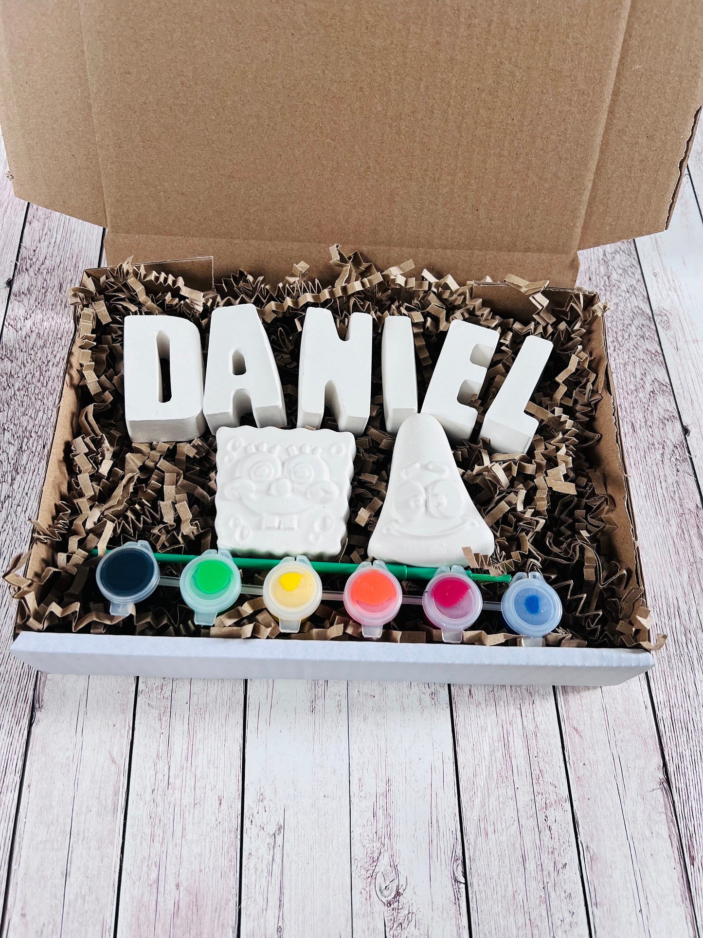 Paint your own name craft box with Sponge - Activity set - Childrens Gifts - Gifts - Painting - Paintable - Personalised