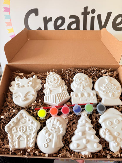 Christmas Plaster Craft Box – 8 Piece Paint Your Own Set | Kids Christmas Activity | Plaster Painting Kit | Christmas Eve Box Filler
