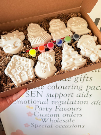 Christmas Plaster Craft Box – 8 Piece Paint Your Own Set | Kids Christmas Activity | Plaster Painting Kit | Christmas Eve Box Filler
