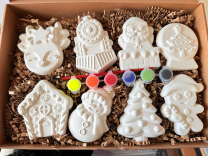 Christmas Plaster Craft Box – 8 Piece Paint Your Own Set | Kids Christmas Activity | Plaster Painting Kit | Christmas Eve Box Filler